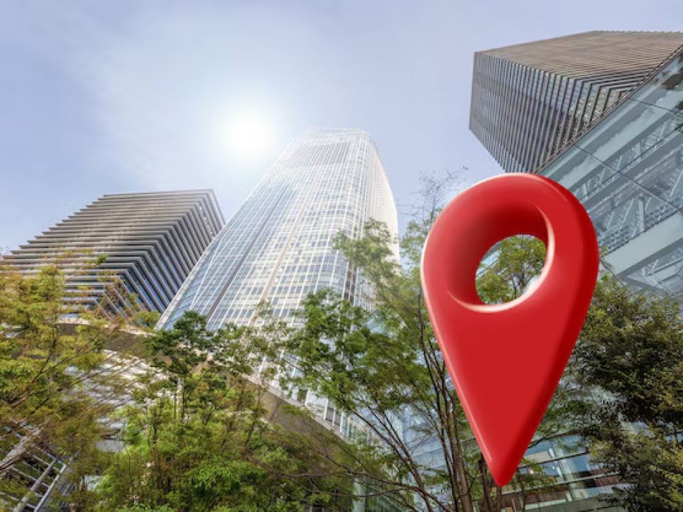 location-symbol-city-low-angle_23-2149764142